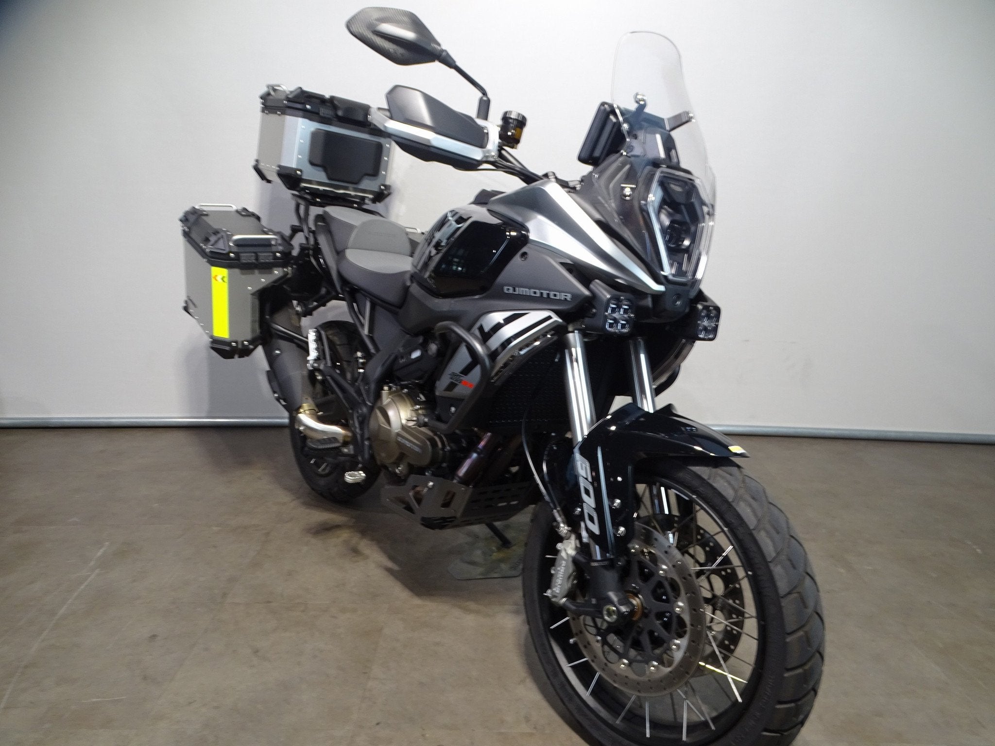 QJMOTOR SRT 600 SX TOURING, Bedrijf, Meer dan 35 kW, Toermotor, QJMOTOR