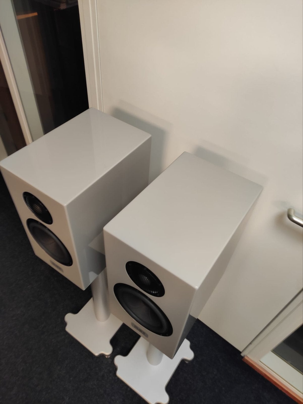 Auer Acoustics Versura Mini / V0 - High-end monitorluidsprek, Inclusief standaarden, ., Zo goed als nieuw, .
