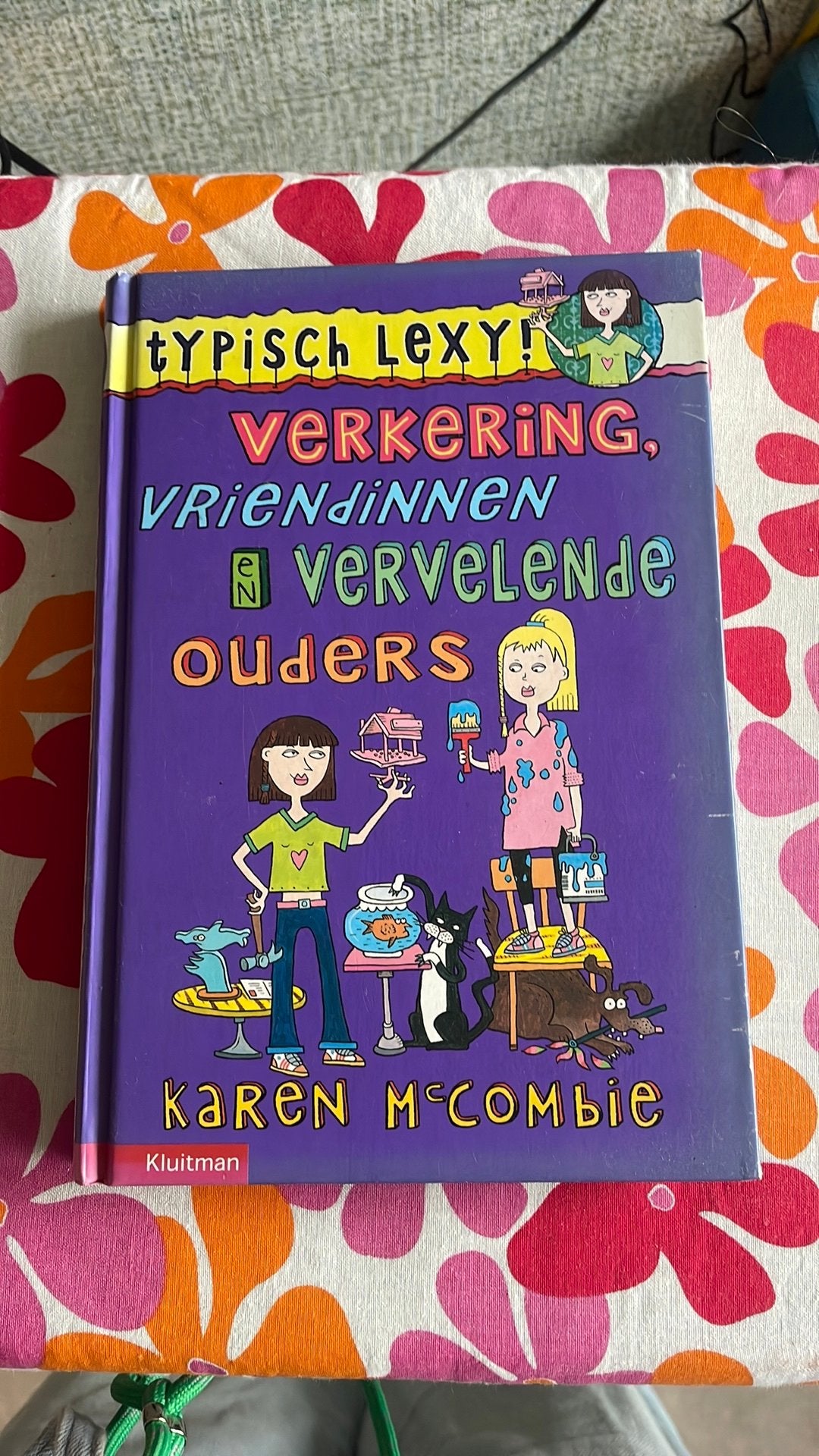 K. MacCombie - Verkering, vriendinnen en vervelende ouders, Boeken, Ophalen of Verzenden, Zo goed als nieuw, K. MacCombie