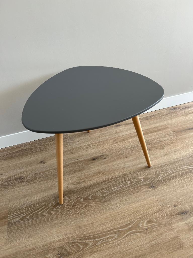 NIEUW IN DOOS – Bijzettafel Profijt Grijs – 60 cm diameter, Minder dan 55 cm, Rond, Nieuw, Ophalen of Verzenden
