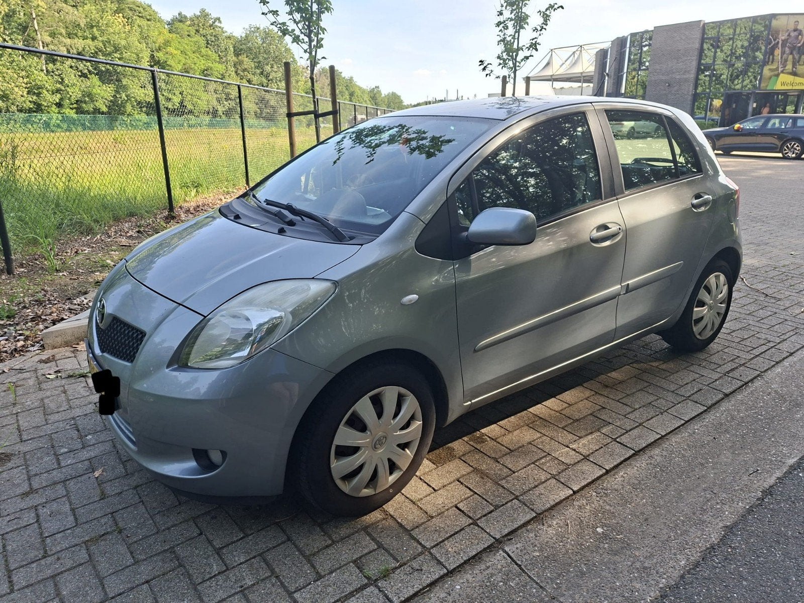 Toyota Yaris 1.3 16V Vvt-i 5DR 2008 Grijs, Voorwielaandrijving, 40 €/maand, 4 cilinders, 995 kg