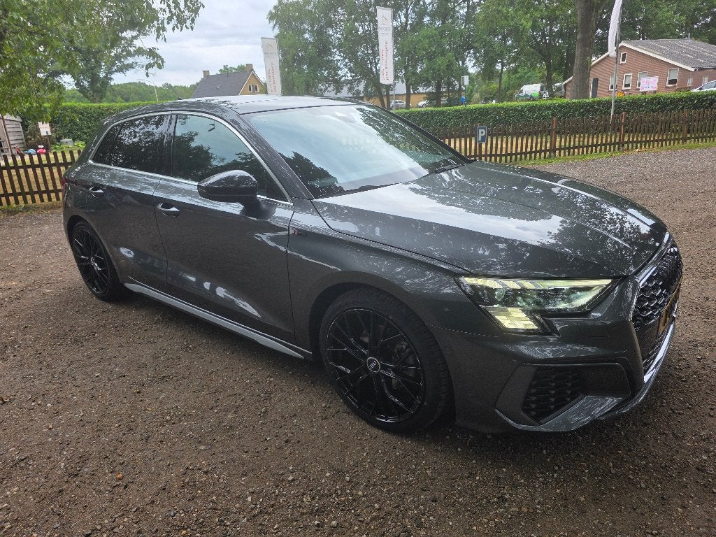 Audi A3 35 Tfsi 150pk 2023 Handgeschakeld, Auto's, Voorwielaandrijving, 1498 cc, 4 cilinders, 150 pk