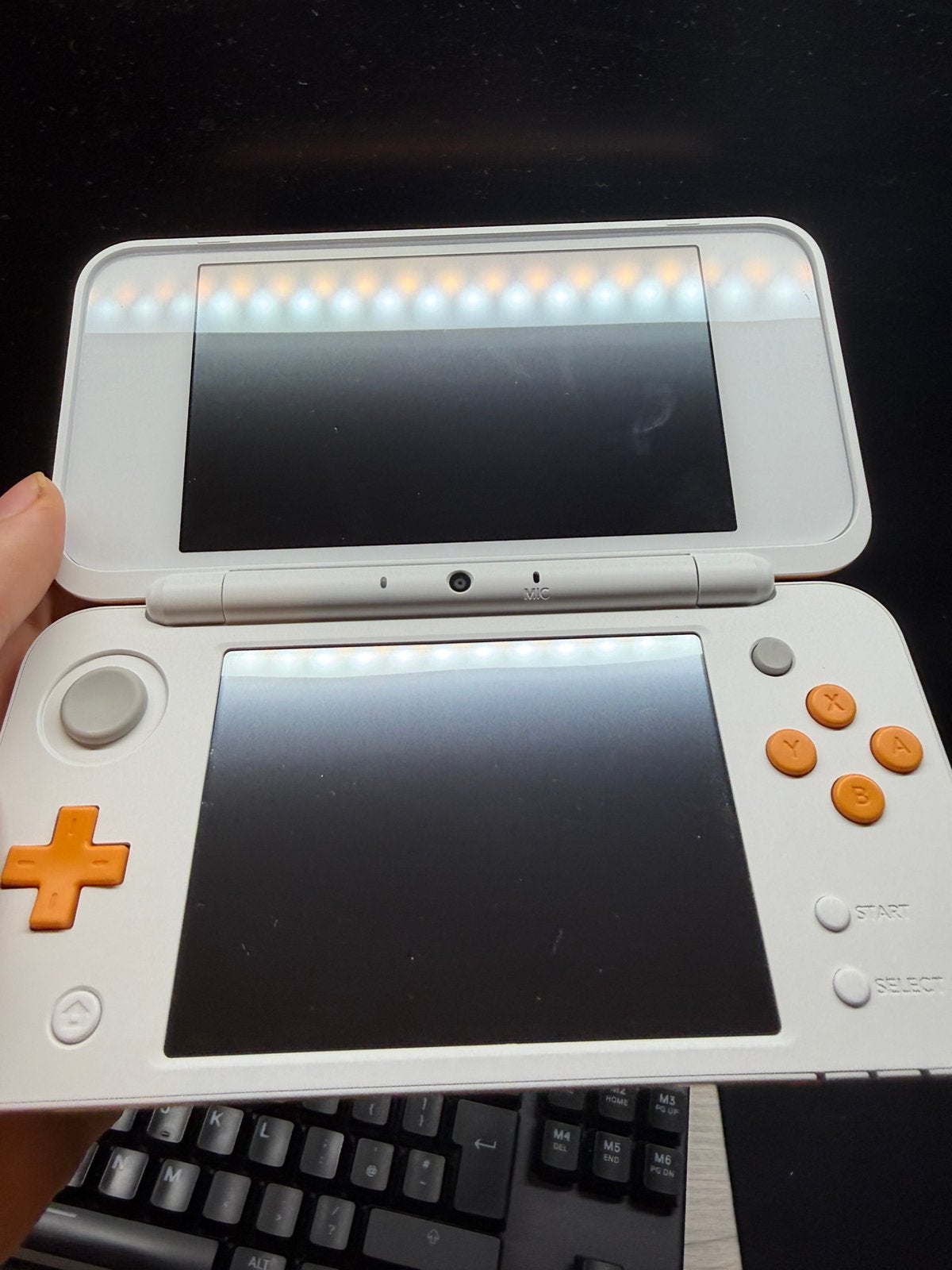 Nintendo 2DS XL Wit/Oranje - Zo goed als nieuw, Ophalen of Verzenden, Zo goed als nieuw, Wit, 2DS XL
