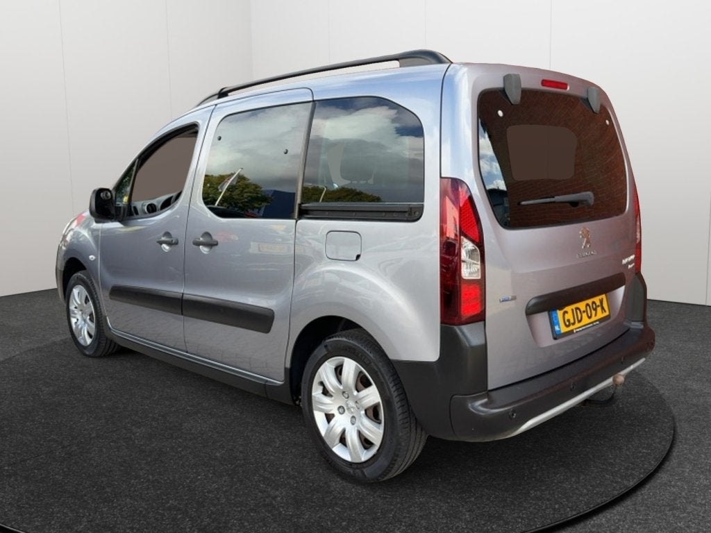 Peugeot Partner Tepee 1.2 PureTech 110PK Allure Camera Navig, Keurmerk '100% Onderhouden', Stof, Gebruikt, 1199 cc