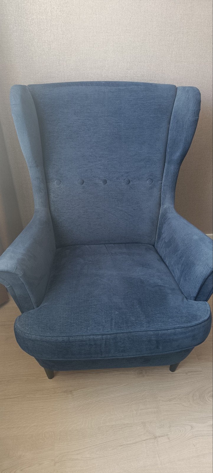 Ikea Strandmon Comfortabele blauwe fauteuil - Zo goed als ni, Hout, Klassiek, Comfortabel, 75 tot 100 cm, Ophalen of Verzenden