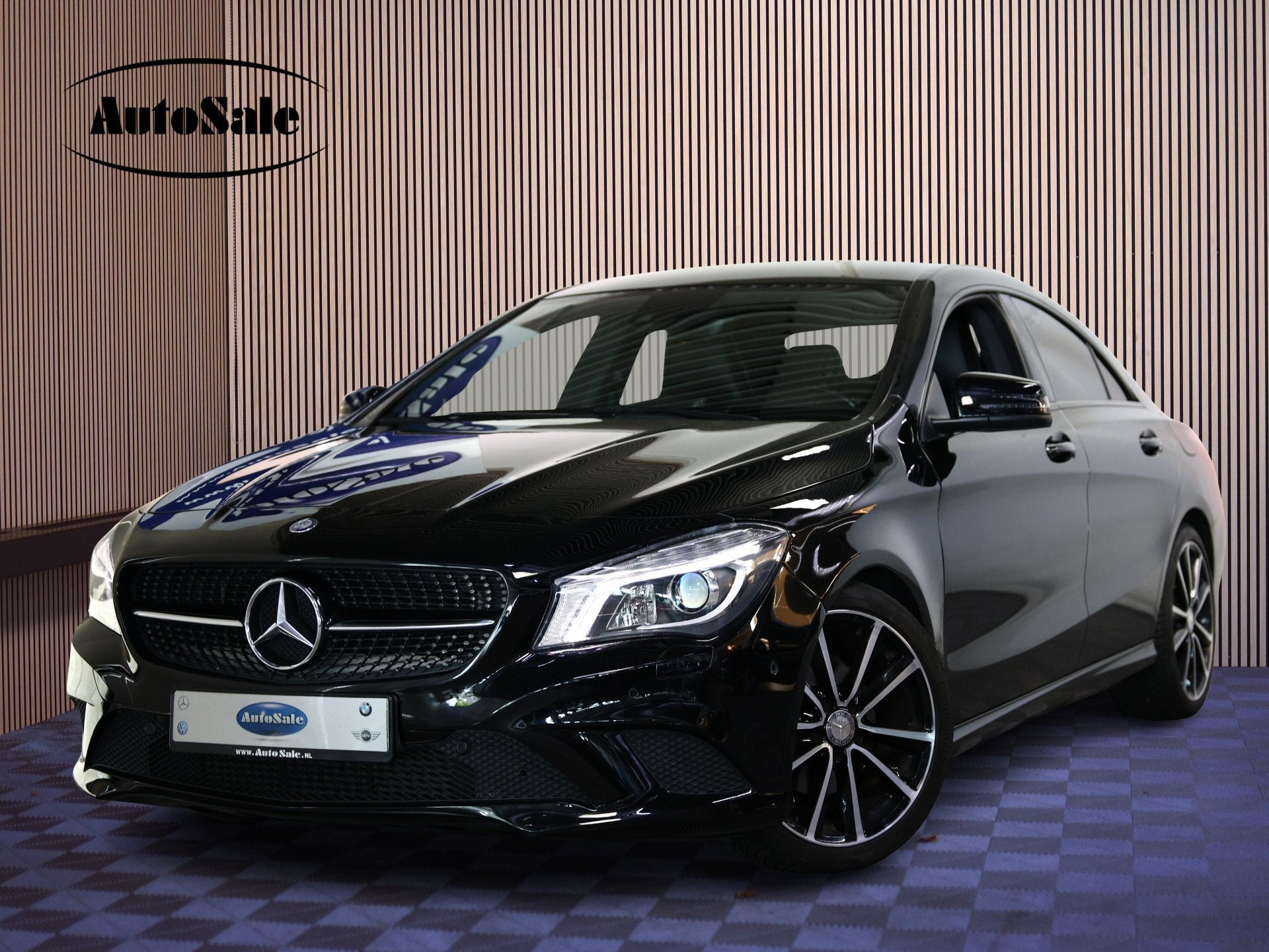 Mercedes-Benz CLA-Klasse 180 Ambition AUT H/K NAVI LEDER XEN, Stof, Gebruikt, Bedrijf, 19 km/l