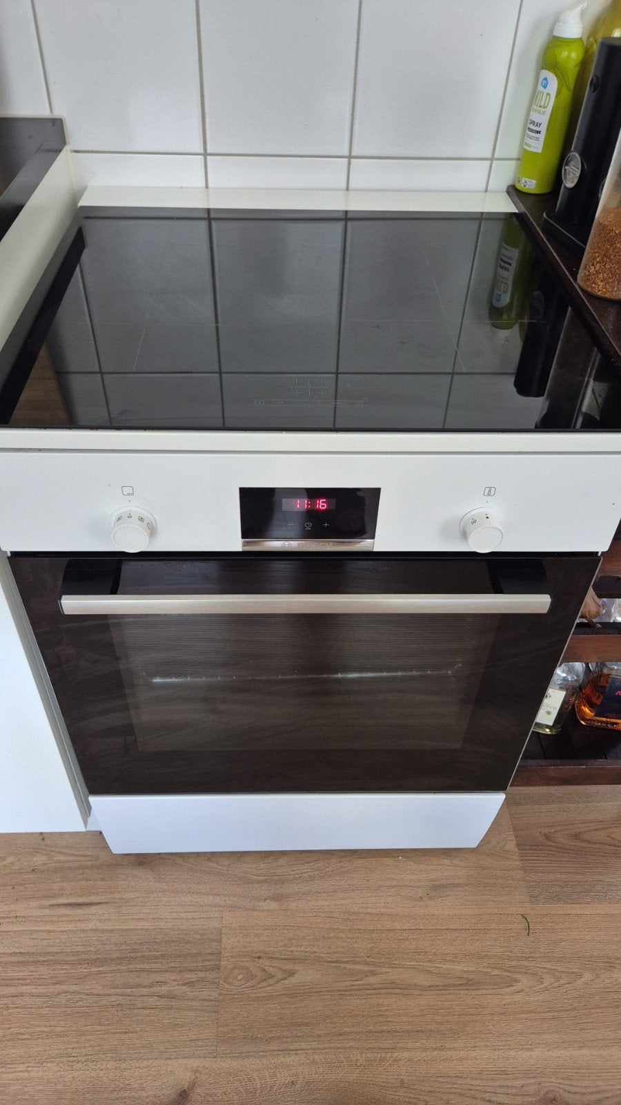 BOSCH vrijstaand fornuis met perilex aansluiting, Witgoed en Apparatuur, Ophalen, 4 kookzones, Zo goed als nieuw, 85 tot 90 cm