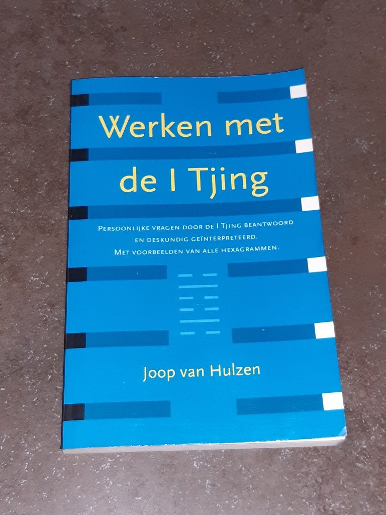 Werken met de i tjing / itjing Joop van Hulzen, Ophalen of Verzenden, Zo goed als nieuw, Spiritualiteit algemeen, Achtergrond en Informatie
