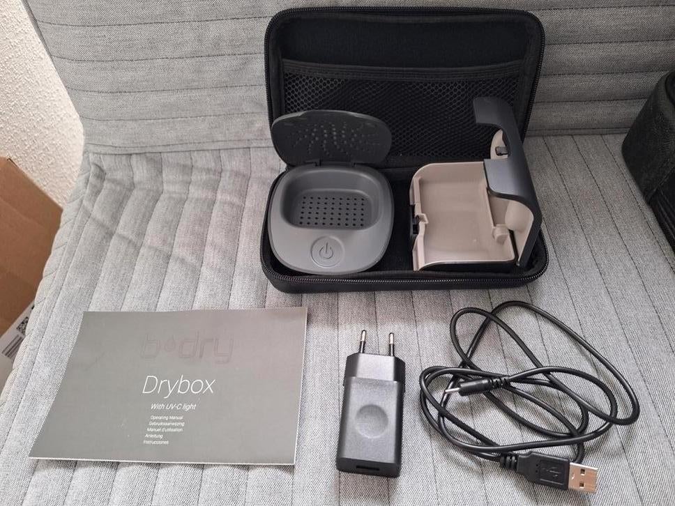 Drybox met UV-C licht voor hoortoestellen, Ophalen of Verzenden, Zo goed als nieuw
