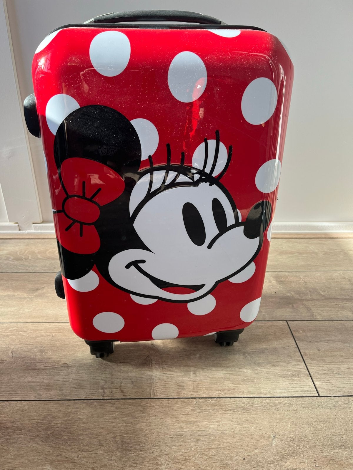 Minnie Mouse Kinderkoffer - Rood met Witte Stippen, Sieraden, Tassen en Uiterlijk, Ophalen, Gebruikt, 50 tot 60 cm, Hard kunststof