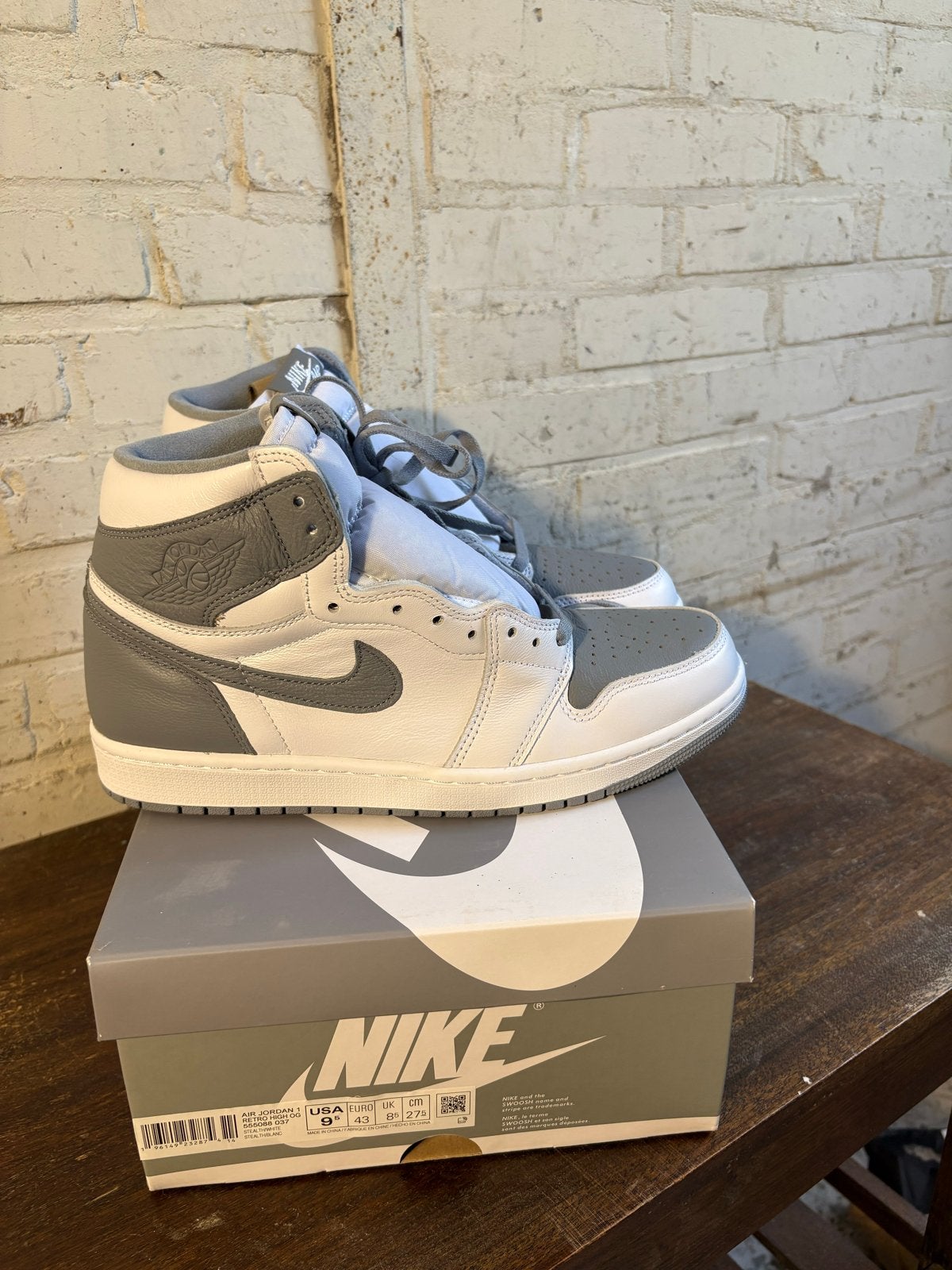 Nike Air Jordan 1 Retro High OG 'Stealth' - Maat 43, Kleding | Heren, Schoenen, Ophalen of Verzenden, Nieuw, Wit, Sneakers of Gympen
