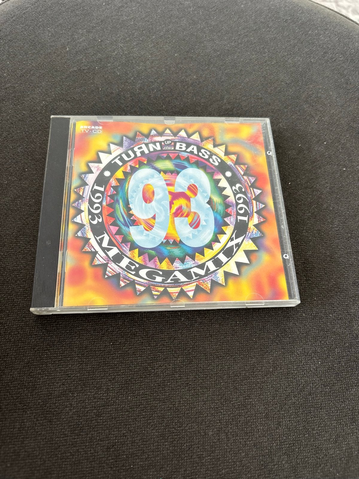 Turn Up The Bass Megamix 1993 CD, Cd's en Dvd's, Cd's | Dance en House, Ophalen of Verzenden, Techno of Trance