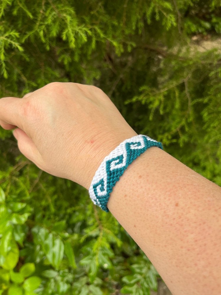 Armband braziliaans wave teal wit macrame, Overige materialen, Info@kinderworkshops-petra-dongen.nl, Nieuw, Kinderworkshops Petra