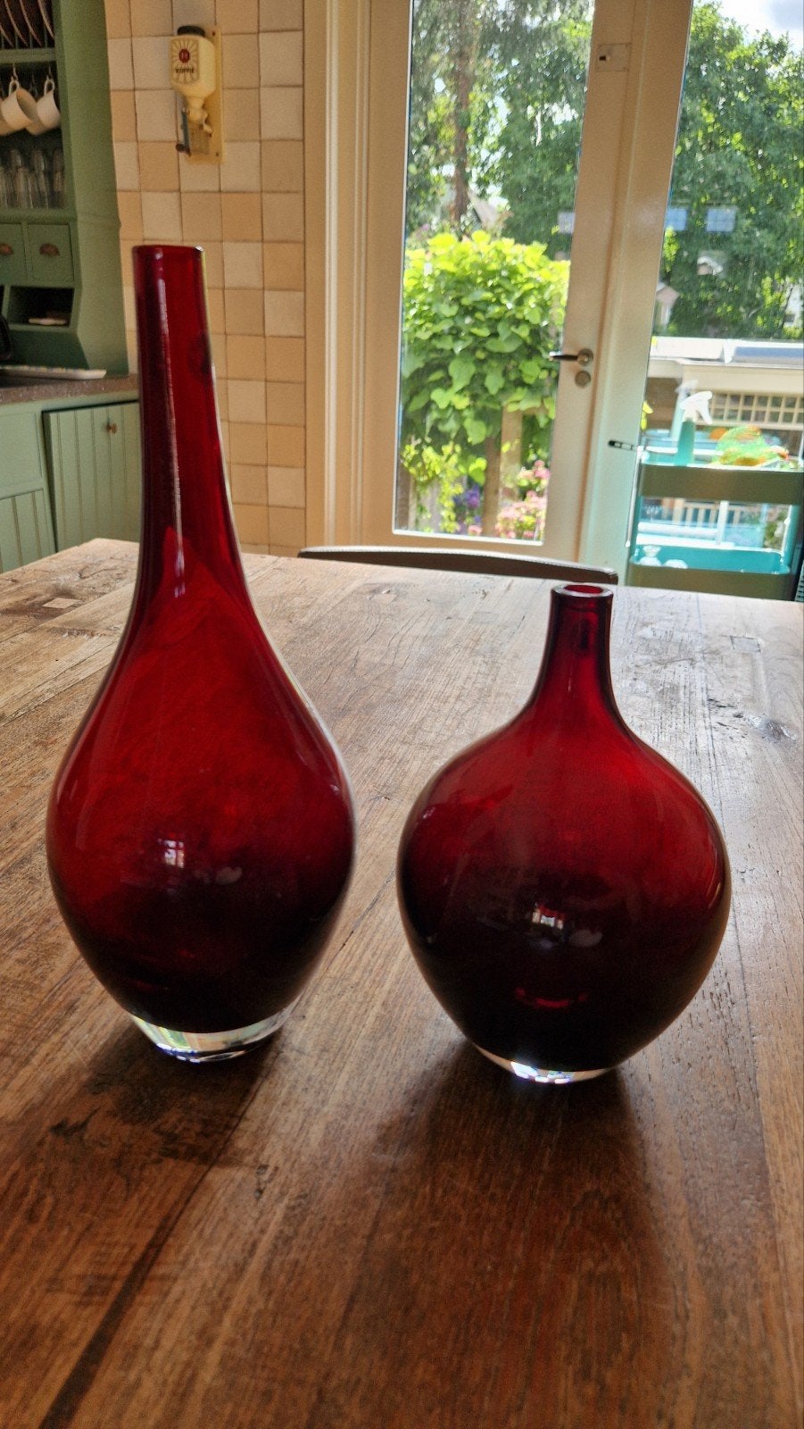 2 Rode Vazen van Ikea, Ophalen of Verzenden, Zo goed als nieuw, Rood, Glas