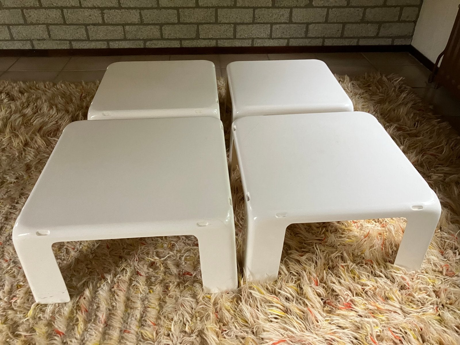 Jaren '60 Italiaanse C&B bijzettafeltjes, wit, set van 4, Ophalen, Minder dan 45 cm, Gebruikt, Vierkant