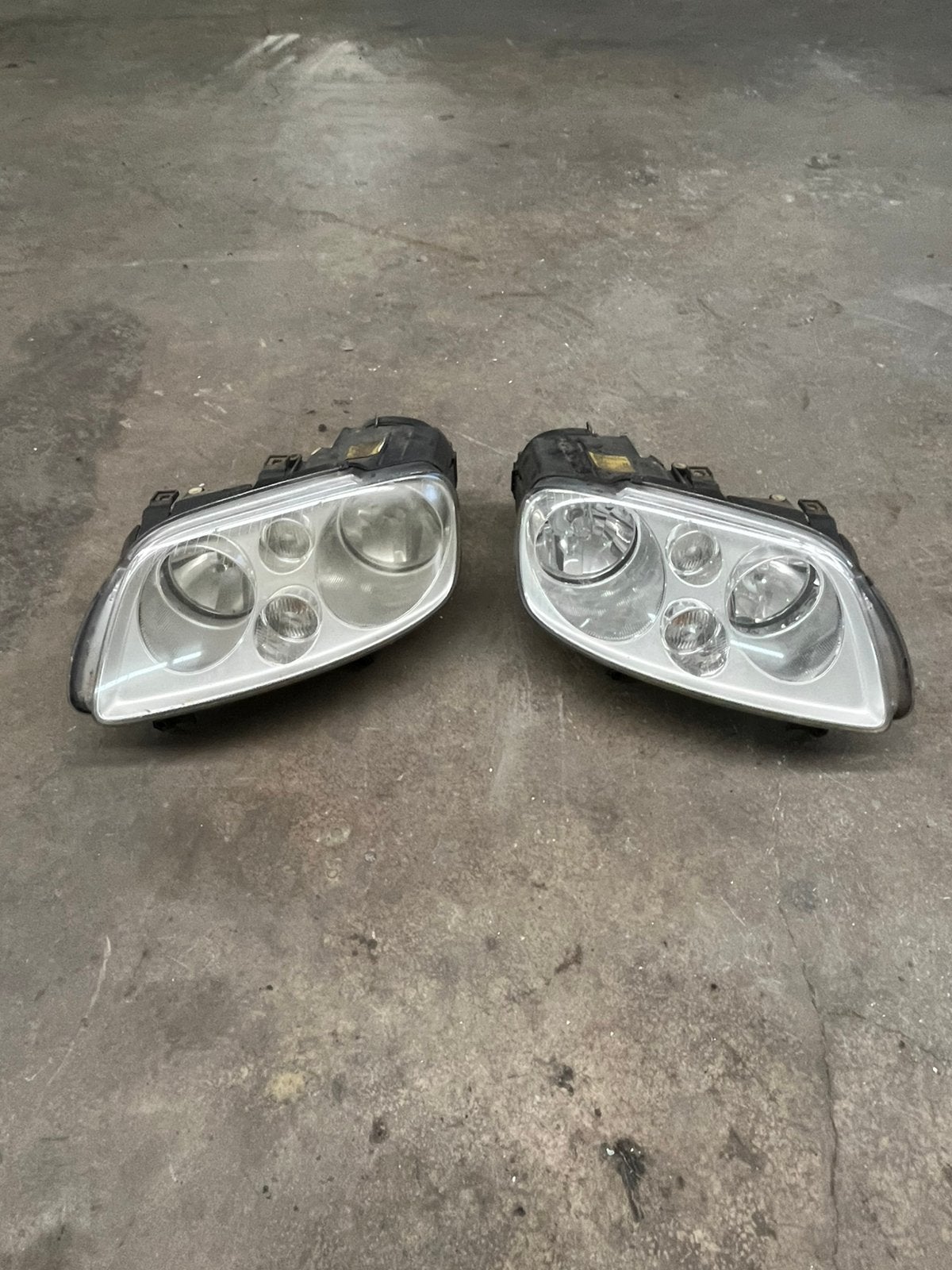 Set Koplampen Volkswagen Touran 2005, Ophalen of Verzenden, Gebruikt, Volkswagen