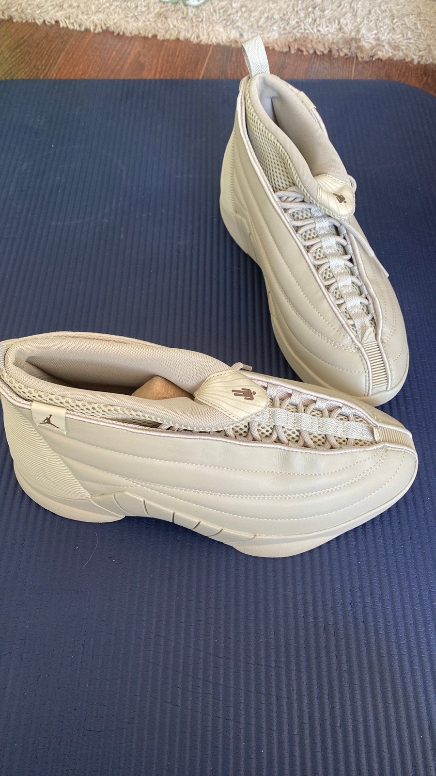 Billie Eilish x Air Jordan 15 Retro SP - Nieuw in doos, Ophalen of Verzenden, Nieuw, Beige, Sneakers of Gympen