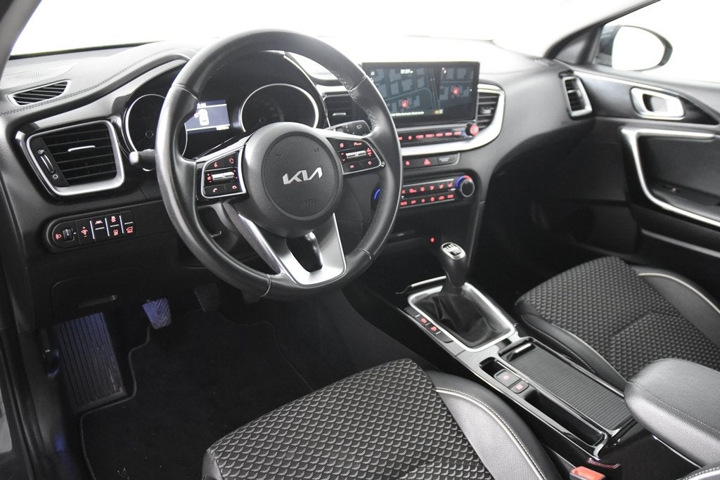 Kia XCeed Pulse *1ste eigenaar*Leer*Navi*Camera*, Voorwielaandrijving, XCeed, Gebruikt, Leder en Stof
