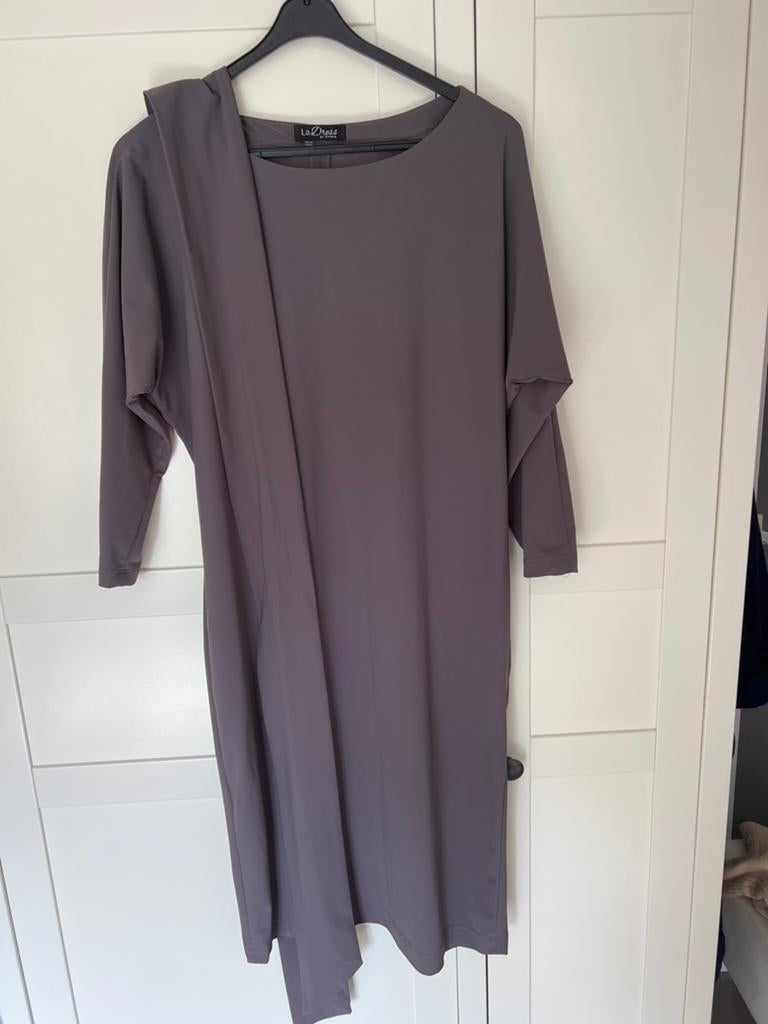 La Dress by Simone jurk maat M, Maat 38/40 (M), Ophalen of Verzenden, Zo goed als nieuw, Knielengte