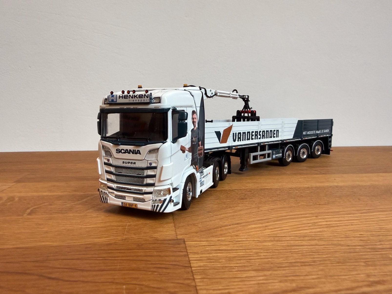 WSI Scania S Normal 6x2 3-as steenopl. Gebr. Henken 1:50, Ophalen of Verzenden, Nieuw, Bus of Vrachtwagen, Wsi