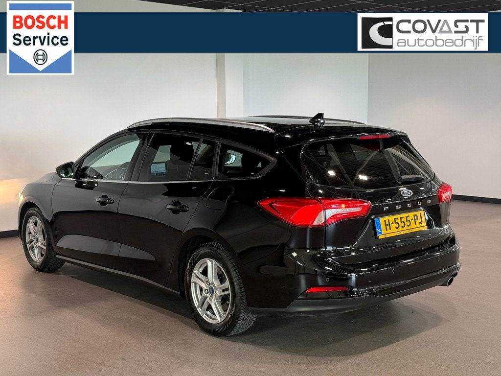 Ford Focus Wagon 1.0 EcoBoost Trend Navigatie|Carplay|Stoel/, Gebruikt, 1283 kg, Zwart, 999 cc