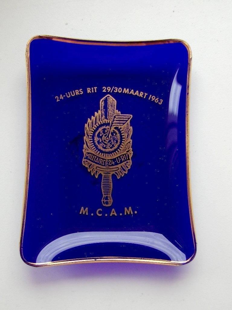 Glazen asbakje MCAM Militaire 24-uurs rit 29/30 maart 1963, Verzamelen, Militaria | Algemeen, Verzenden, Landmacht, Nederland