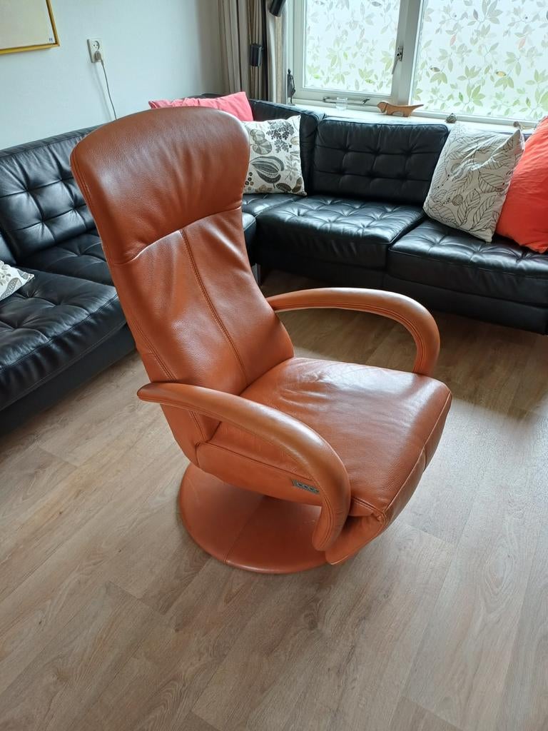 Uniek design Leren relaxfauteuil met 2 motoren en accu, Gebruikt, Ophalen of Verzenden, 75 tot 100 cm, Modern