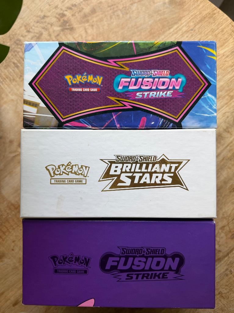 750+ Pokémon TCG Online Code Cards + ETB, Hobby en Vrije tijd, Verzamelkaartspellen | Pokémon, Verzenden, Nieuw, Meerdere kaarten