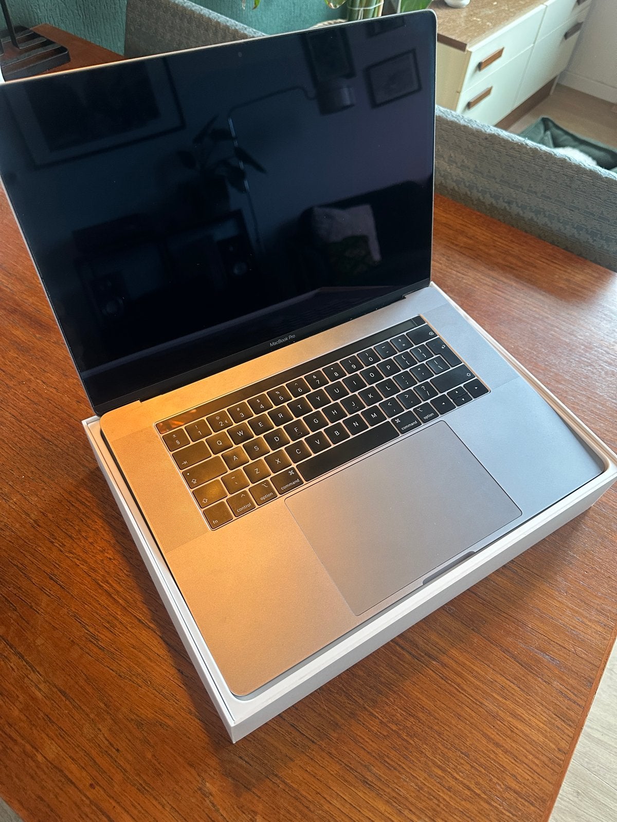 MacBook Pro 15 inch 2.9GHz 6-core i9, Computers en Software, 256 GB, 2 tot 3 Ghz, Zo goed als nieuw, Ophalen