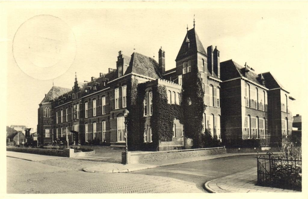 Sint Antonius Ziekenhuis - Sneek - Gevel - 1961 gelopen, Ophalen of Verzenden, 1960 tot 1980, Gelopen, Friesland
