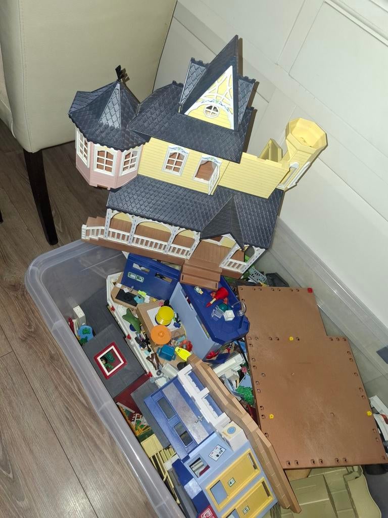 Grote partij Playmobil met huis en ziekenhuis, Kinderen en Baby's, Speelgoed | Playmobil, Ophalen, Gebruikt, Complete set