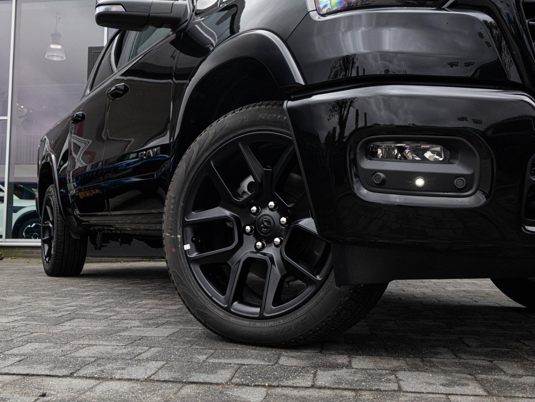 Dodge Ram 1500 3.0 Crew Cab Laramie | Pano | Adapt. CC | Pas, Auto's, Automaat, Gebruikt, Zwart, Leder