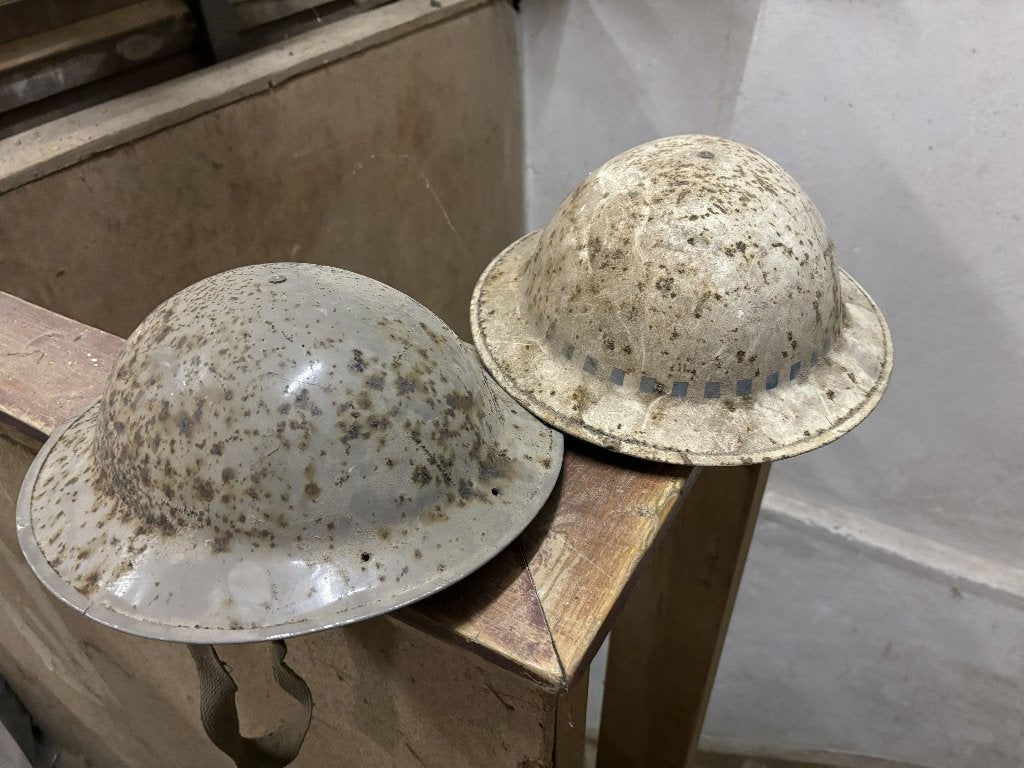 2 Helmen, Ophalen of Verzenden, Overige soorten, Nederland, Helm of Baret