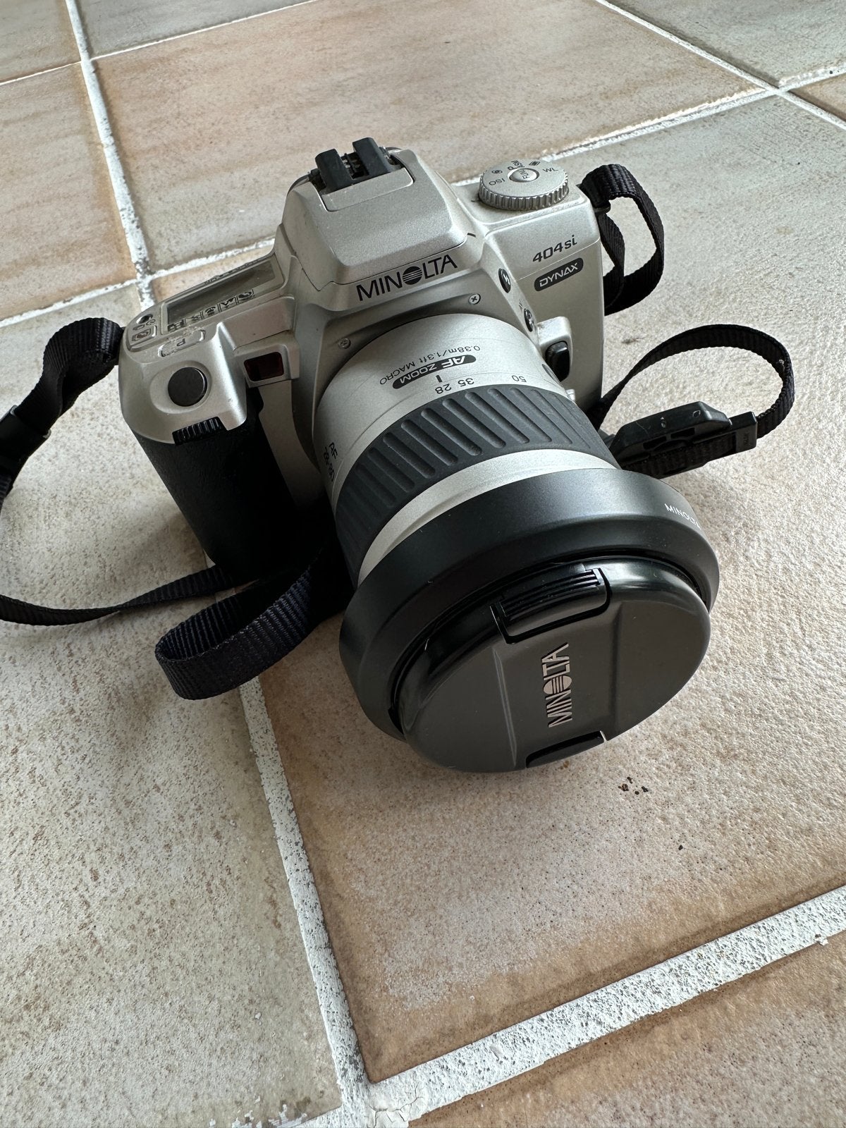 Minolta 404si Dynax spiegelreflexcamera met 28-80mm lens, Ophalen of Verzenden, Gebruikt, Spiegelreflex, Minolta