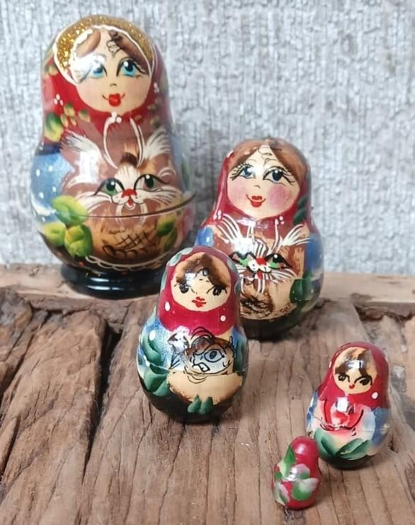 Kitty Cats 5-delige Matroesjka  houten nesting dolls set, Verzamelen, Poppetjes en Figuurtjes, Gebruikt, Ophalen of Verzenden