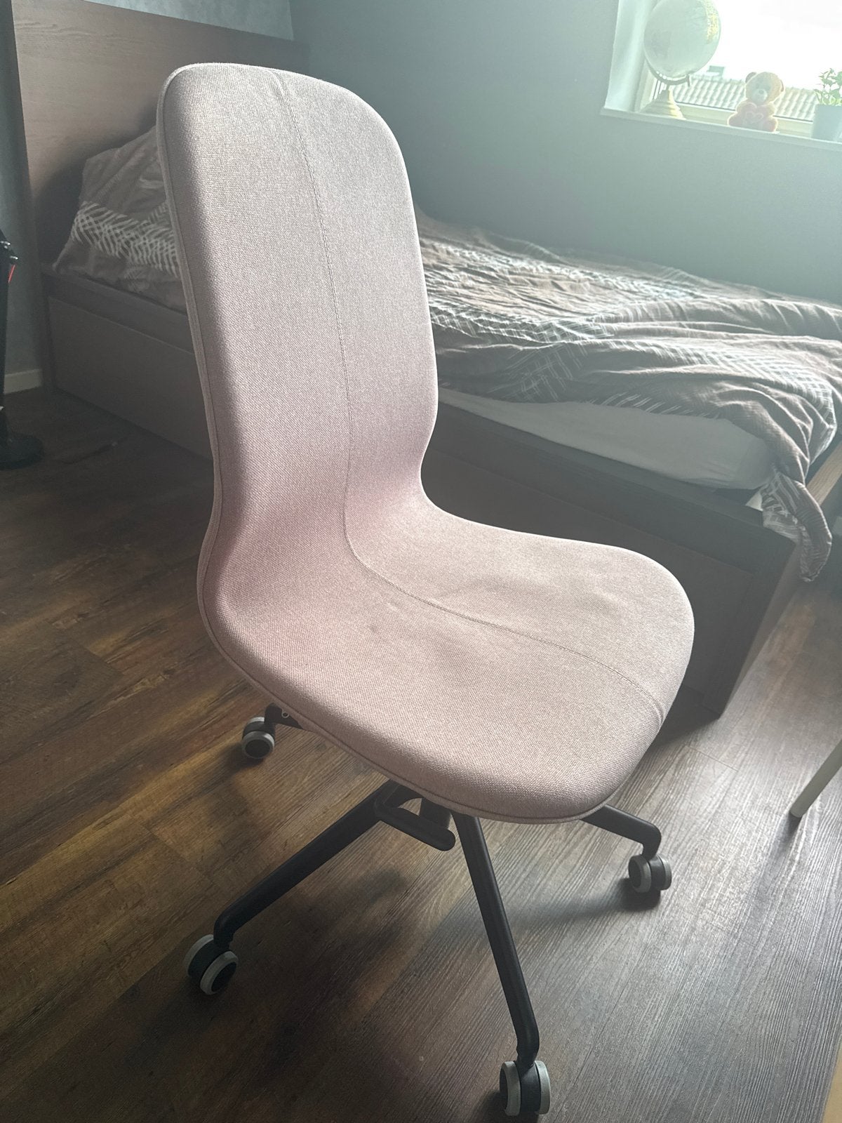 Roze bureaustoel met wieltjes - Comfortabel en stijlvol, Ophalen, Gebruikt, Roze, Bureaustoel