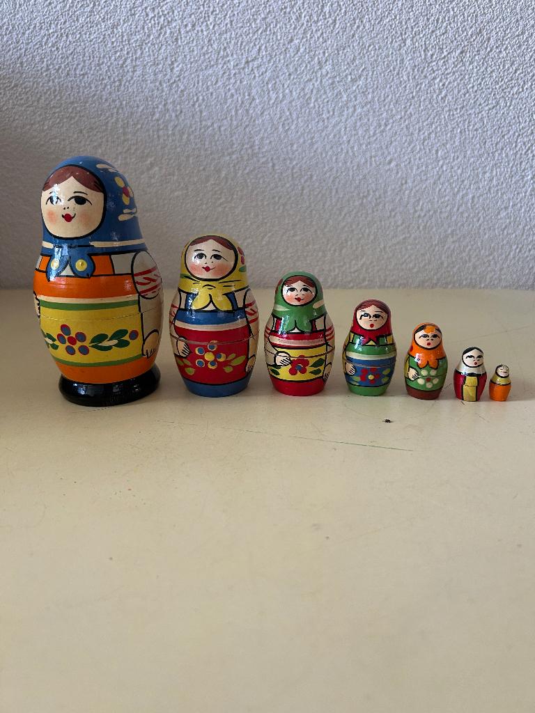 Vintage jaren ‘80, 7 Matroesjka poppen, Antiek en Kunst, Houtsnijwerk, Minder dan 20 cm, Ophalen of Verzenden, Hout