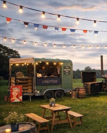 Unieke foodtruck retro paardentrailer te huur.