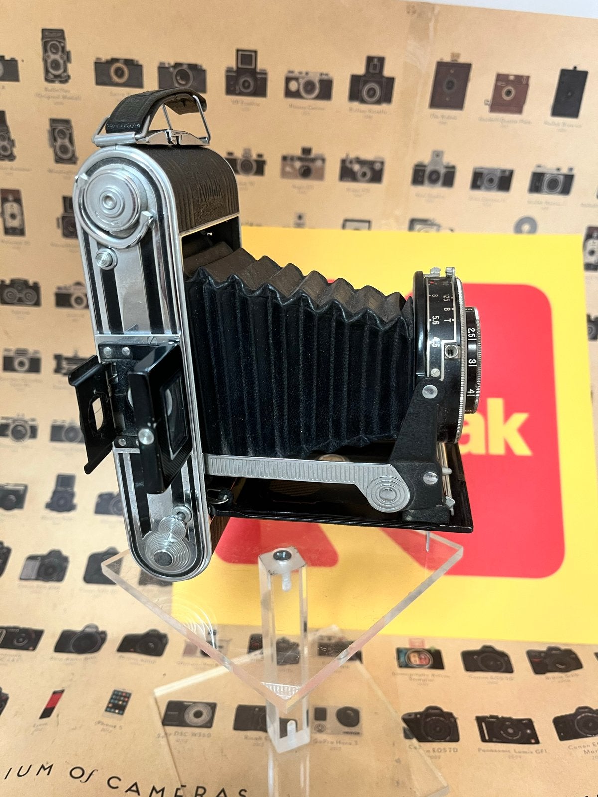 Veel Vintage balgcameras en Kodak reclame auto’s, Ophalen of Verzenden, Gebruikt, Compact, Kodak