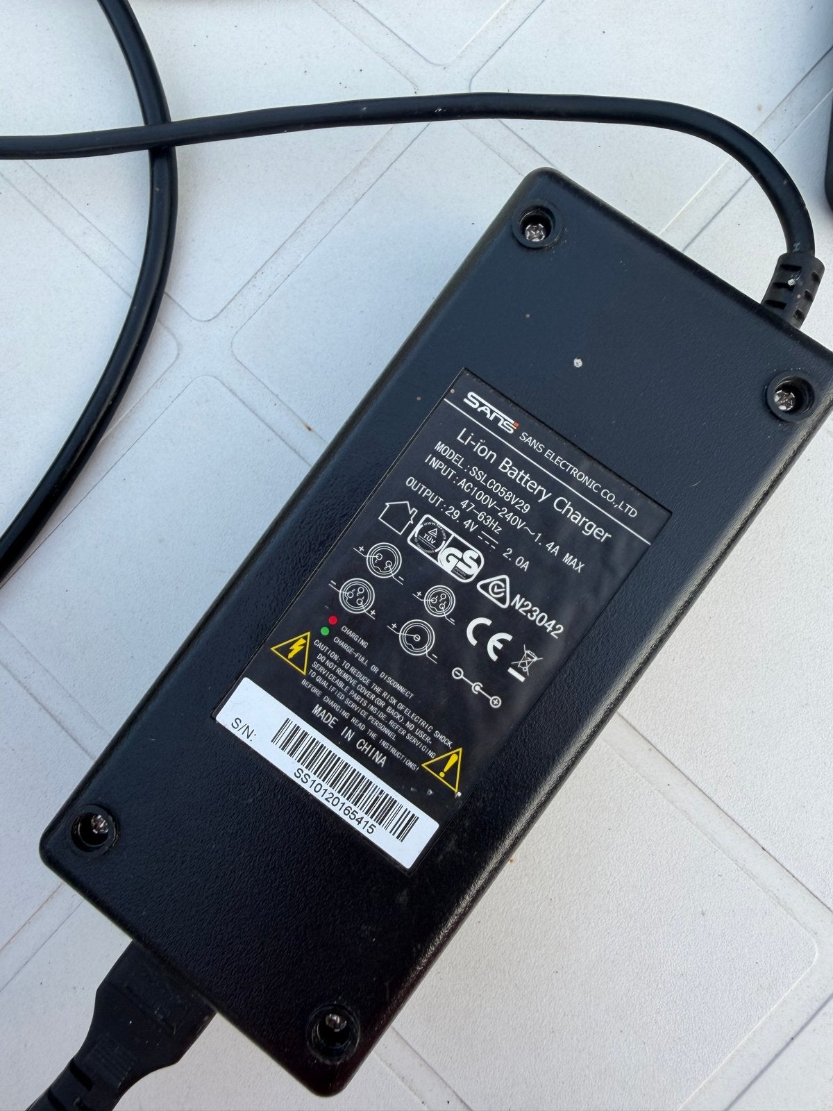 Li-ion Fiets Acculader 1-pins (29.4V, 2.0A), Ophalen, Gebruikt