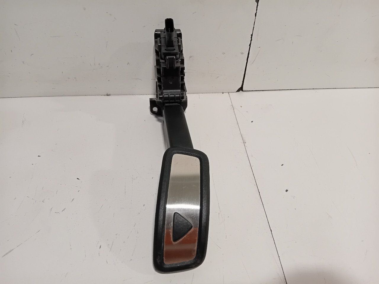 Gaspedaal Volkswagen ID.4, Onderdelen@venauto.nl, Van der Ven Autorecycling B.V., Gebruikt, Ettenseweg 76, 4706 PB Roosendaal, The Netherlands