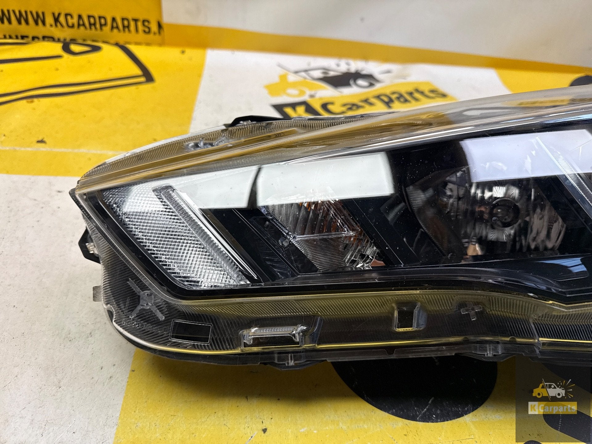 Nissan Micra k14 koplamp Lamp links 260605FA0A, Takashima 1-chome 1-1
220-8686  Yokohama, Ophalen of Verzenden, NISSAN_SR@mail.nissan.co.jp