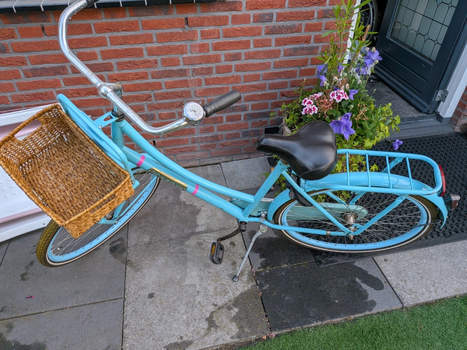 Lichtblauwe meisjesfiets 26 inch met mandje, Fietsen en Brommers, Fietsen | Meisjes, Ophalen of Verzenden, Gebruikt, 26 inch of meer