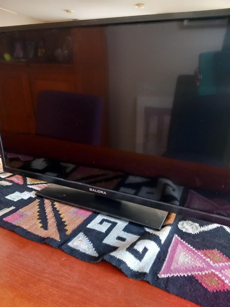 Tv salora, LED, 50 Hz, Zo goed als nieuw, Ophalen