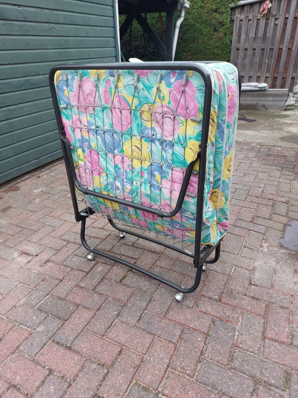 Opvouwbaar logeerbed met matras, Ophalen, Gebruikt, Praktisch, Opvouwbaar, 190 cm of minder