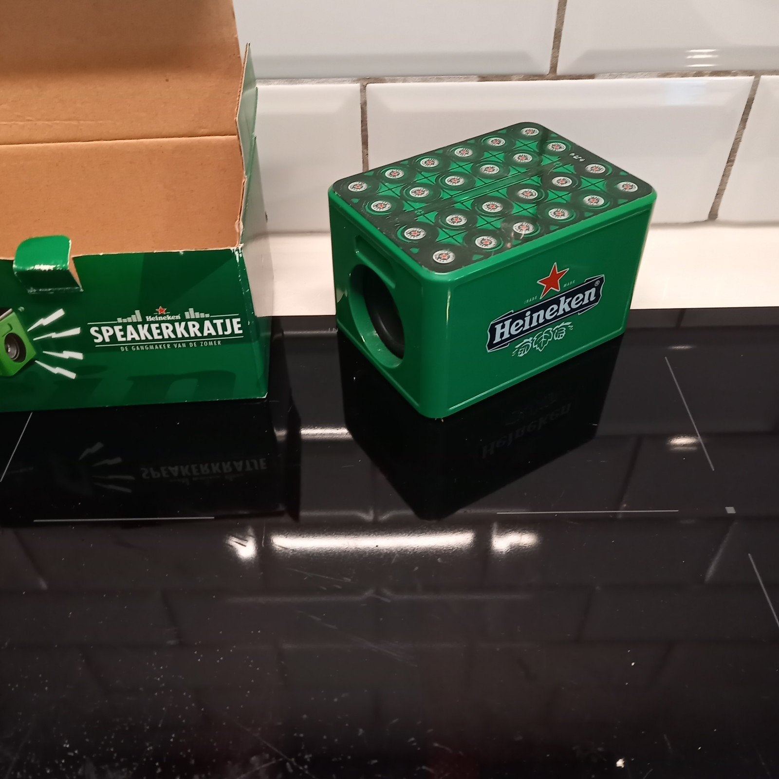 Heineken Speakerkratje – Unieke Draadloze Inductie Speaker, Ophalen of Verzenden, Nieuw, Heineken