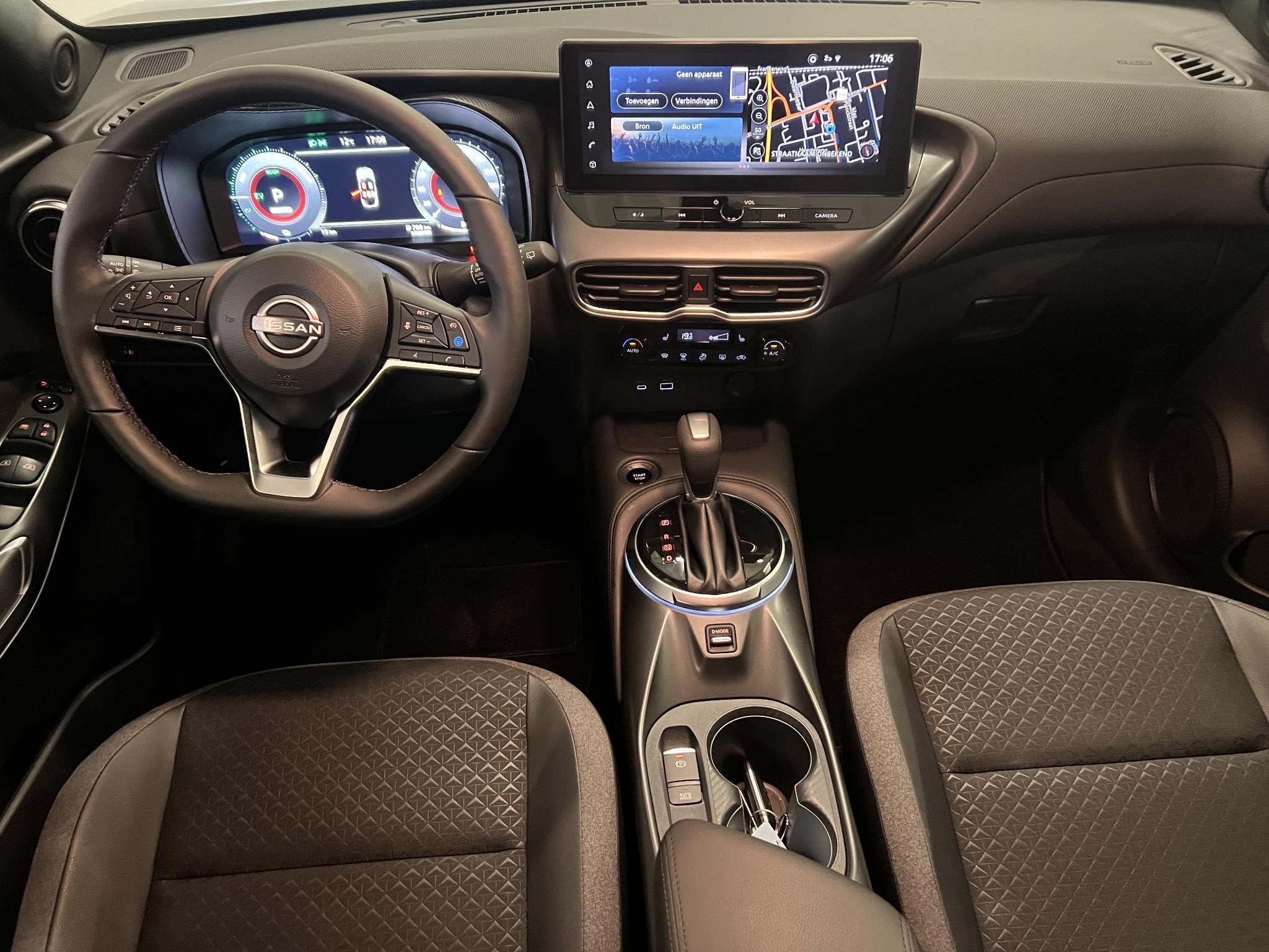 Nissan Juke 1.6 Hybrid N-Sport | DEMO | 360º Camera | Stoel, Auto's, Stof, Met garantie (alle), Automatische klimaatregeling, Origineel Nederlands