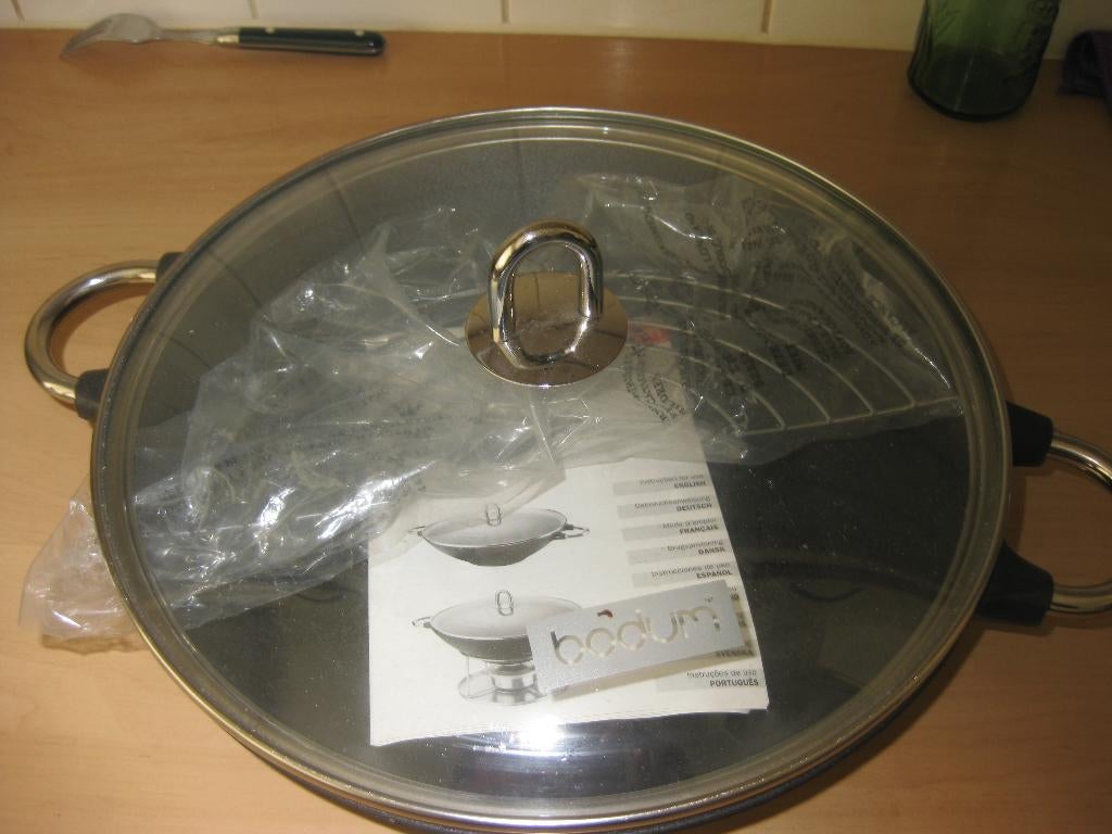 Bodum gietijzer wokpan, Huis en Inrichting, Ophalen, Nieuw, Gietijzer, Wok
