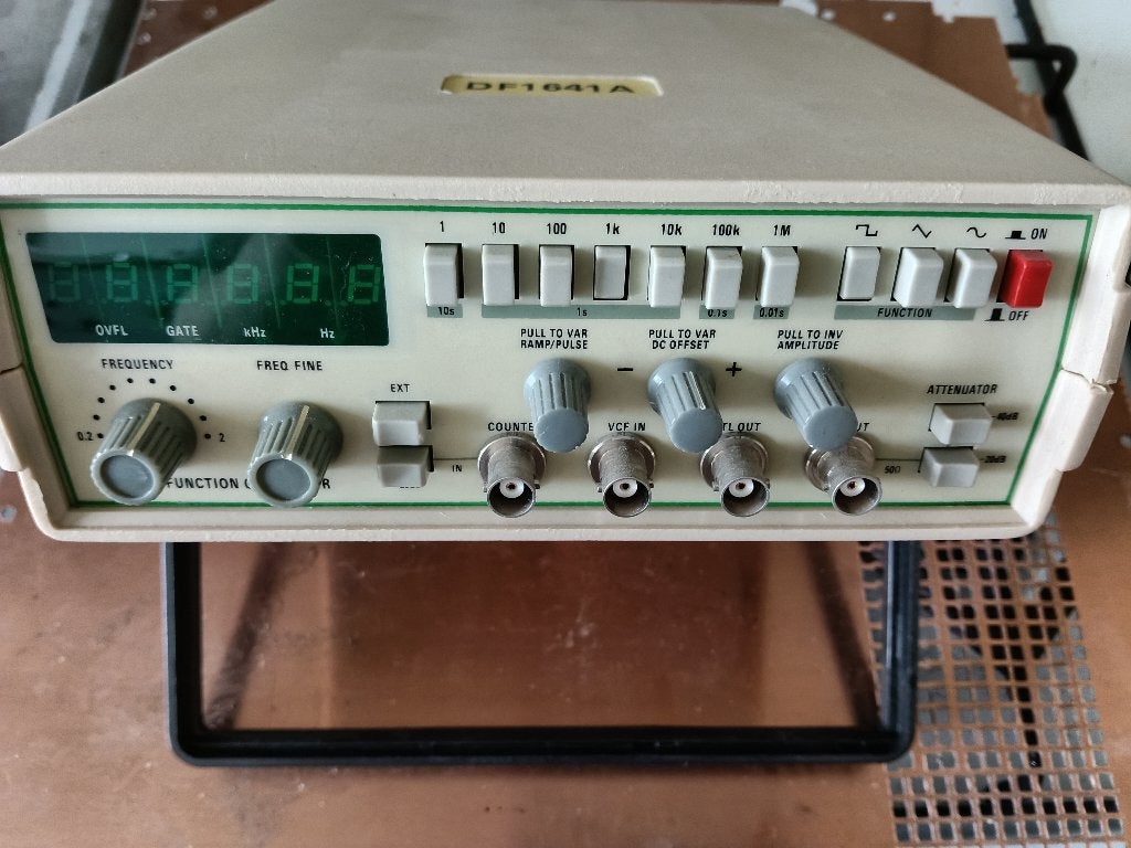 functiegenerator, Doe-het-zelf en Verbouw, Ophalen of Verzenden, Zo goed als nieuw, Overige meters