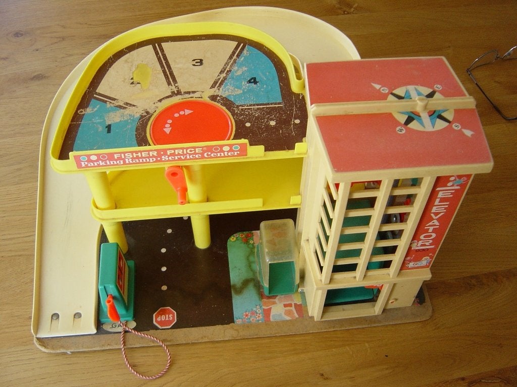 Parkeergarage van Fisher Price (bespeeld, gratis ophalen), Ophalen, Gebruikt, Speelset, Met geluid